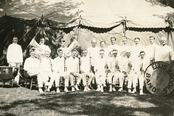 ellis-brooks-band-1915-1-598.jpg