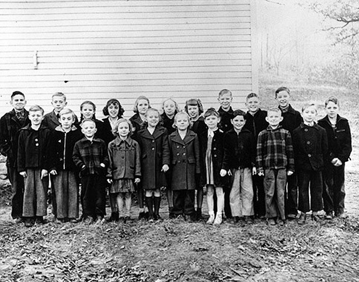 tamarack-class-photo-194x-705.jpg