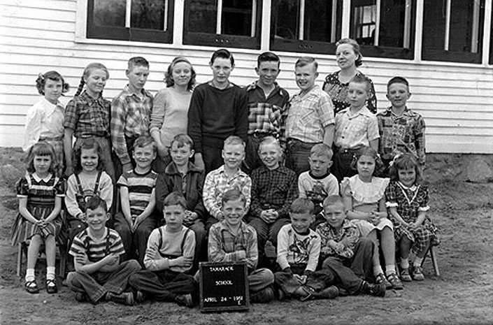 tamarack-class-photo-1951-705.jpg