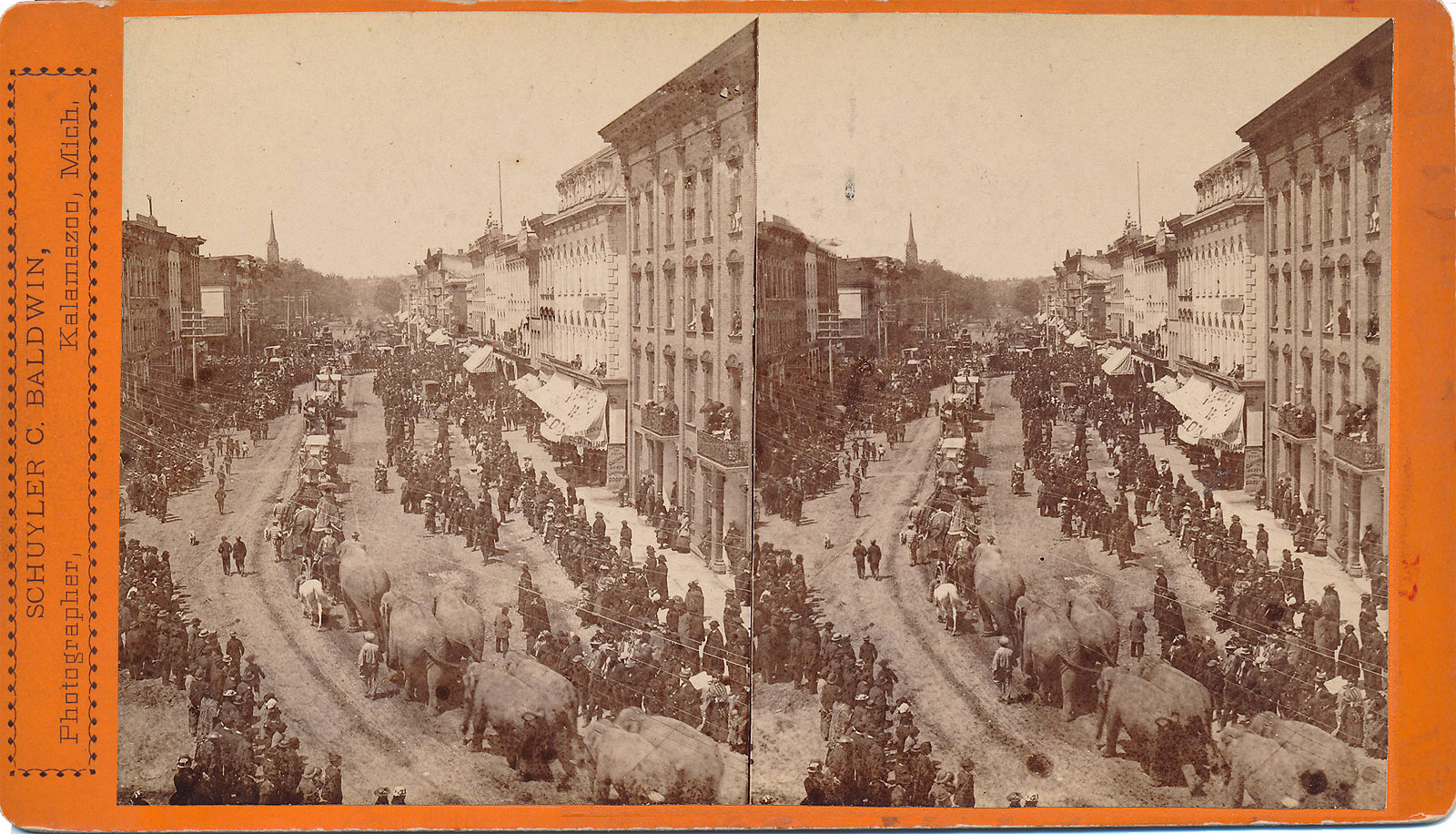 baldwin-stereoview-barnum-parade-1884-1600-2.jpg