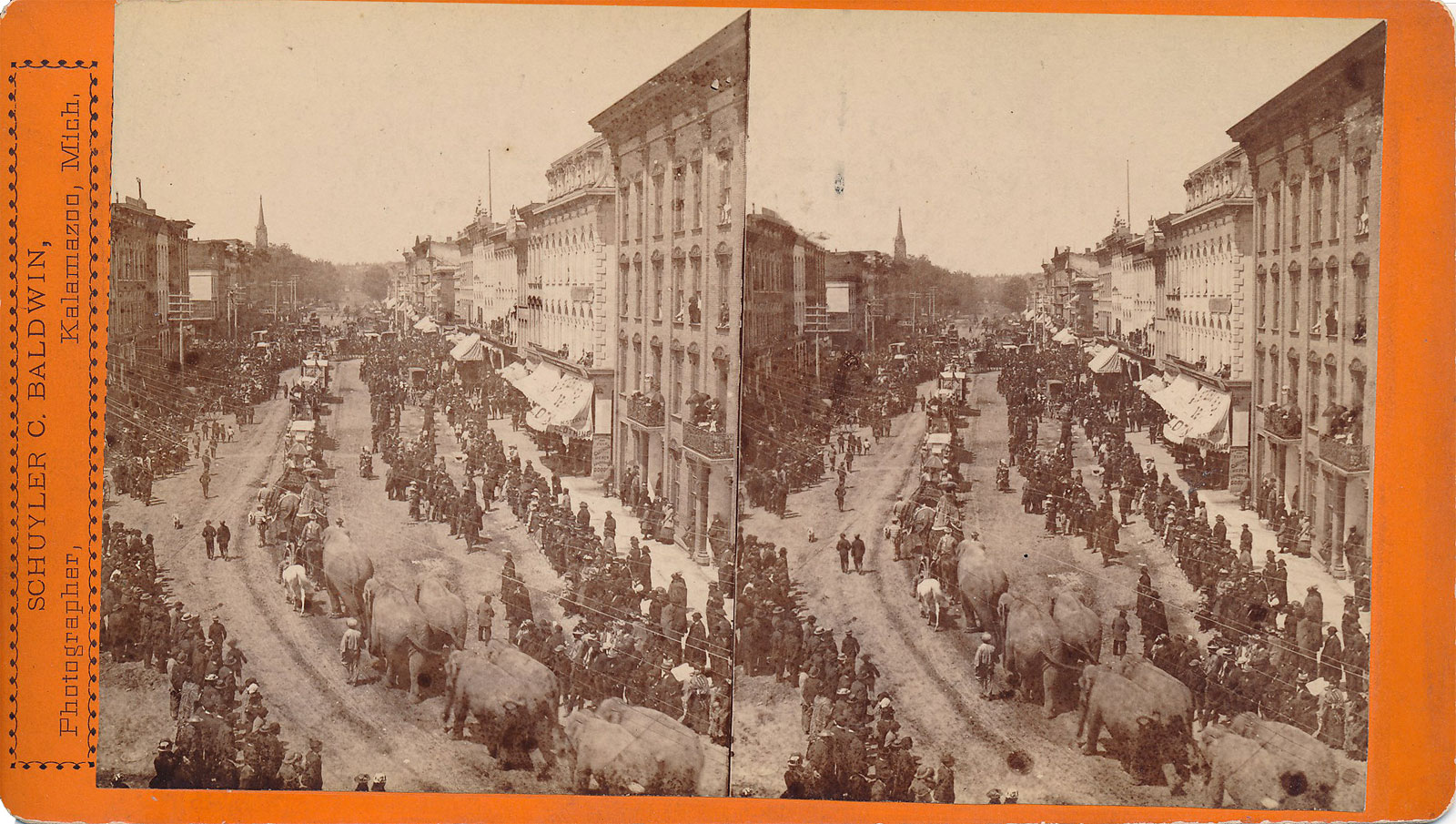 baldwin-stereoview-barnum-parade-1884-1600.jpg