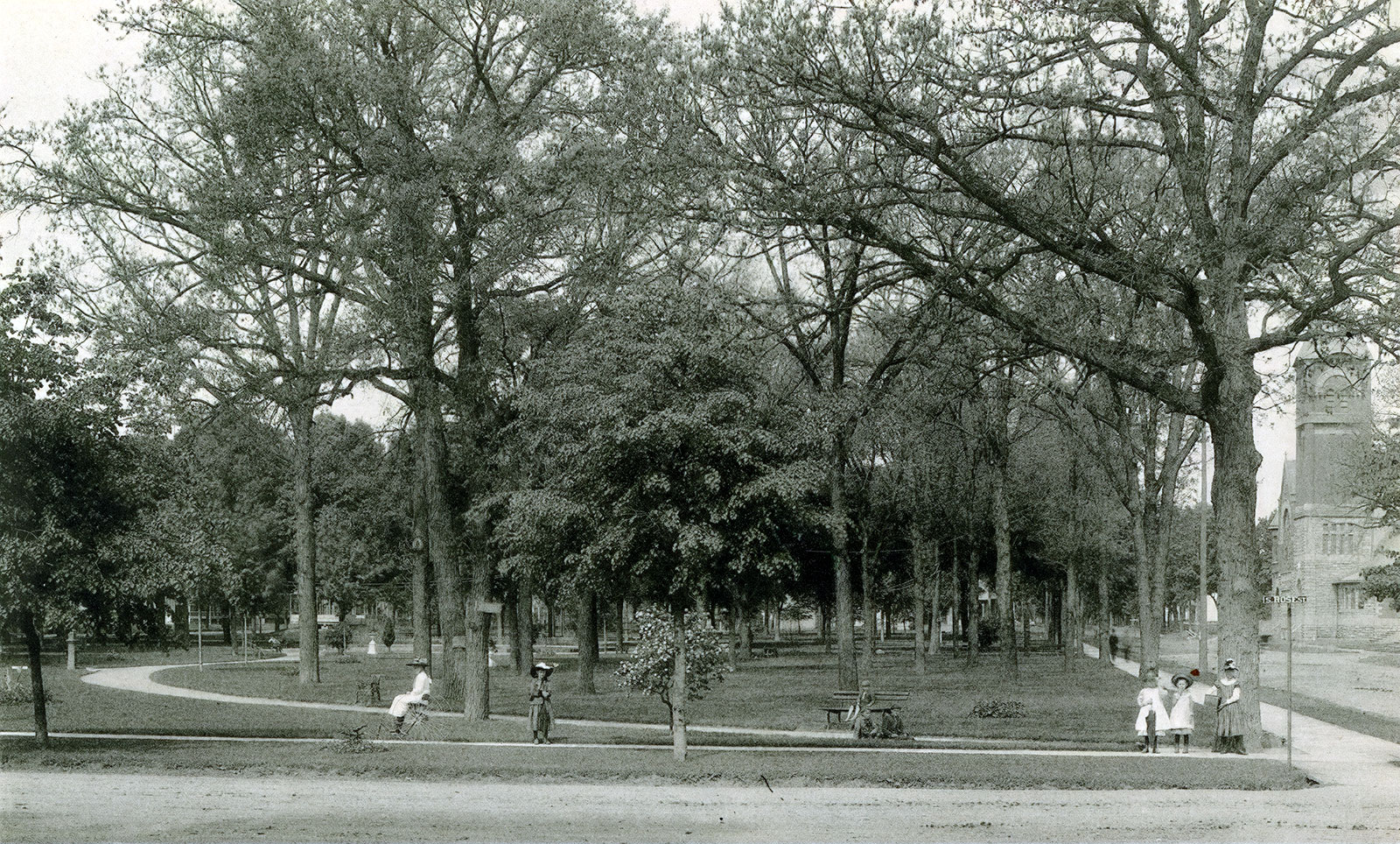 schuyler-baldwin-bronson-park-c1890-1600