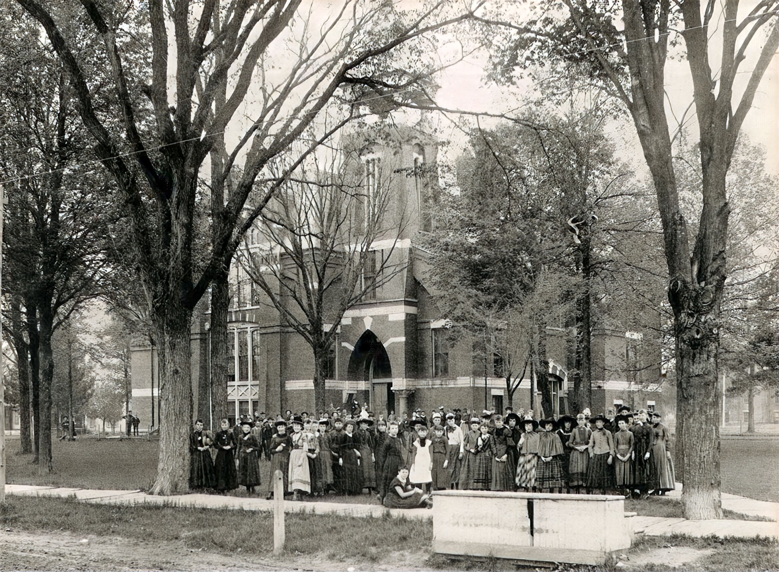 schuyler-baldwin-high-school-1890-1600.jpg