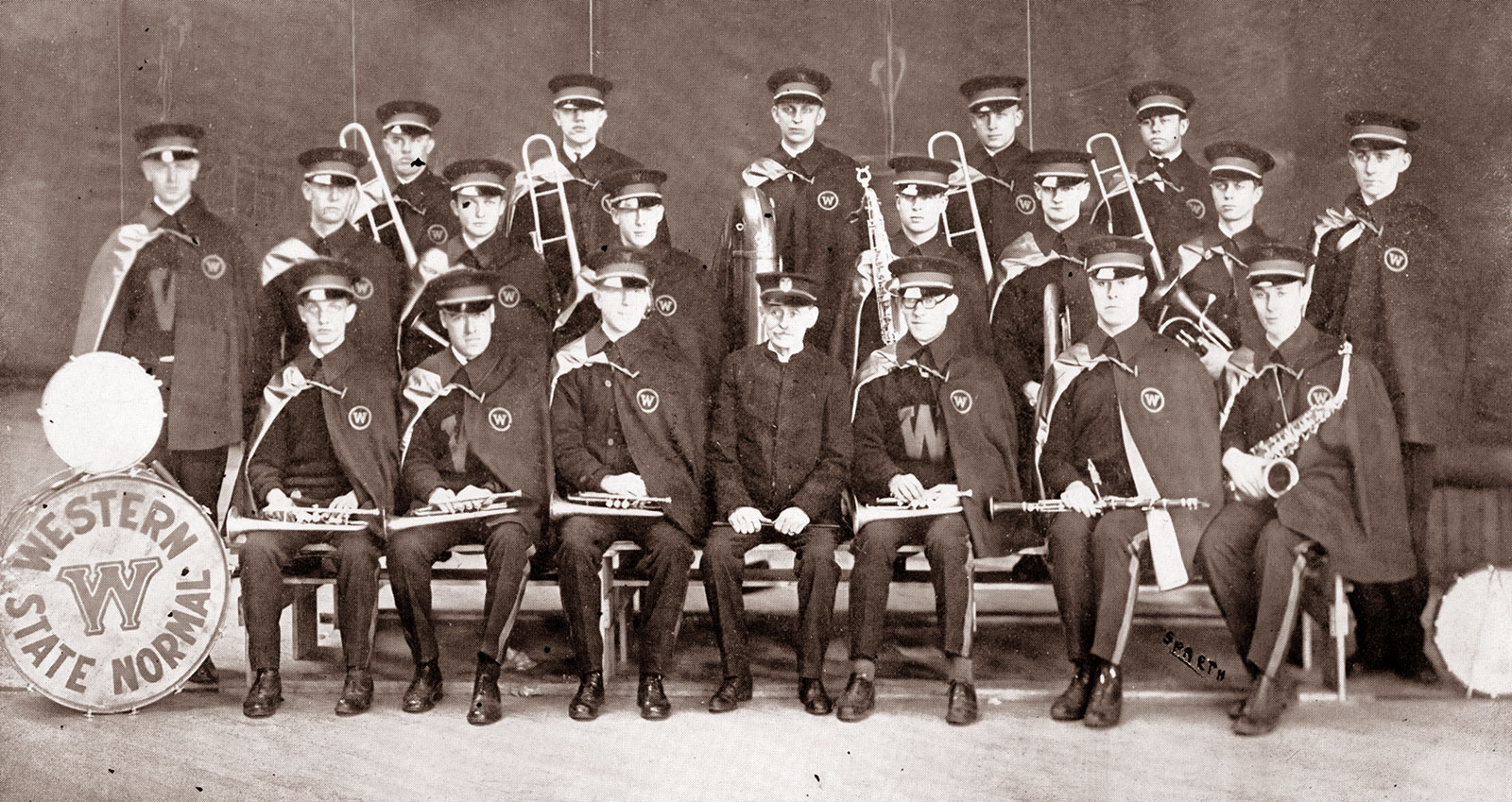 western-normal-band-1922-1600