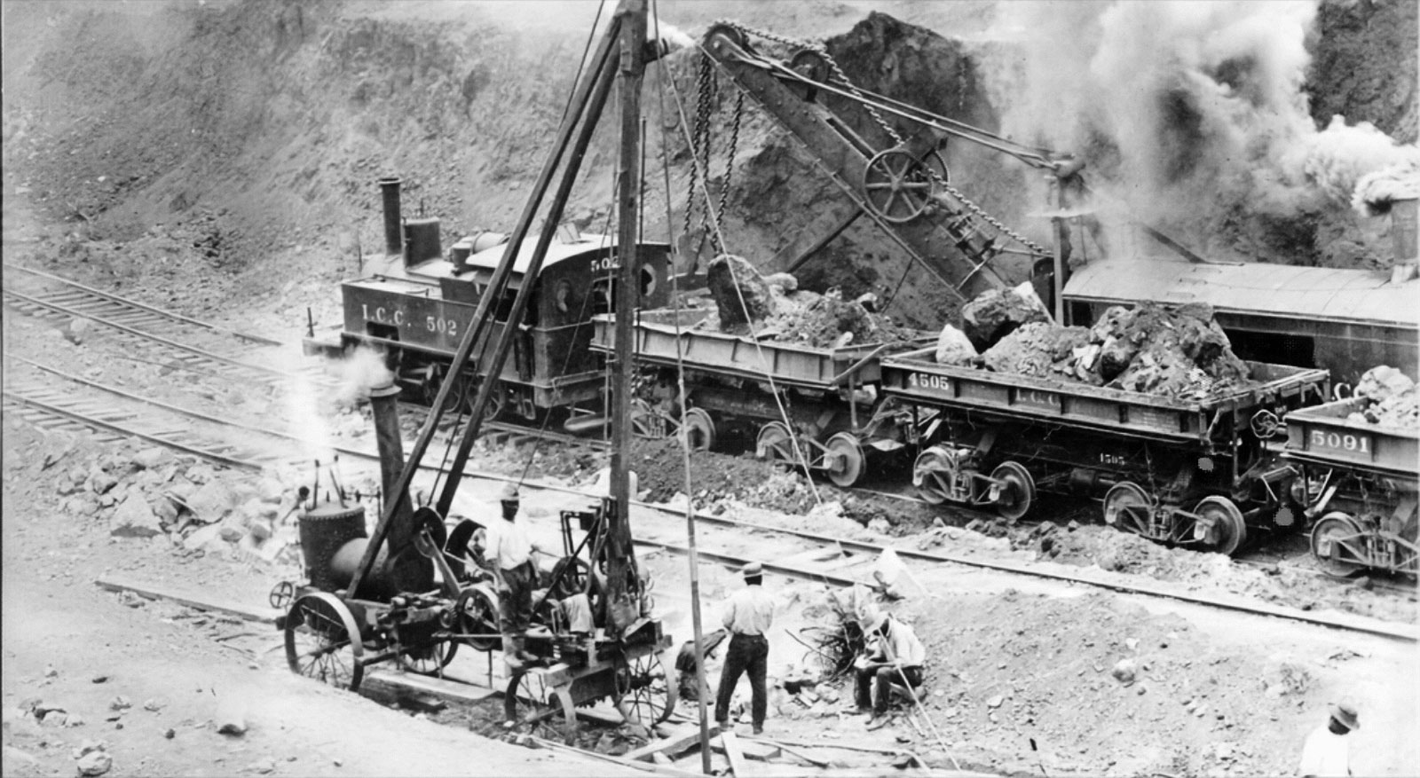 panama-canal-loc-96520533-1600.jpg