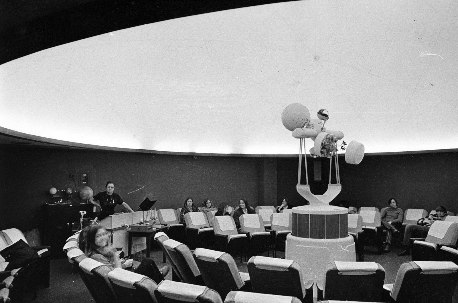 planetarium-2-1600.jpg
