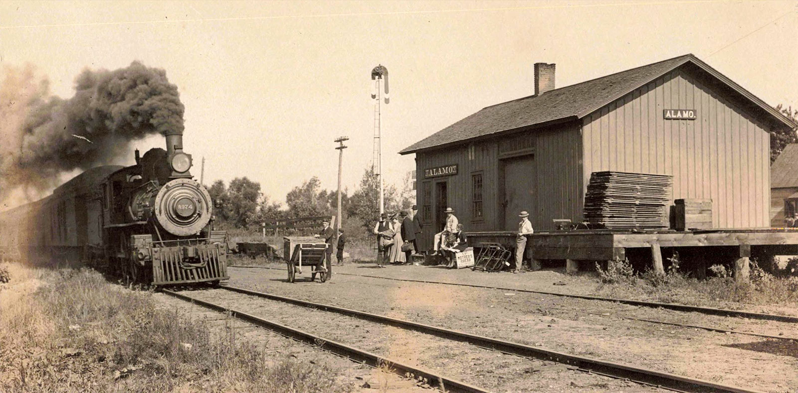 tinder-29070-tinder-rppc-058139-1600.jpg